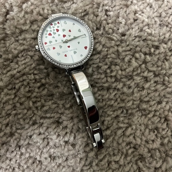 NWT MICHAEL KORS Watch- need batteries - Picture 2 of 7